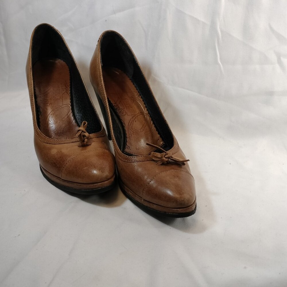 Handmade Italian Leather Pumps - Picture 5 of 13